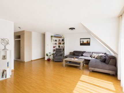 VIEL PLATZ UND HELLE ZIMMER AN ZENTRALER LAGE 1/5