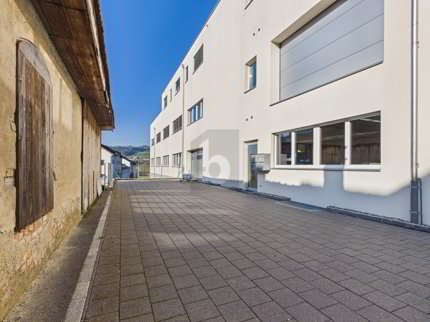 MODERNE WERKSTATT FÜR FLEXIBLE NUTZUNG 1/5