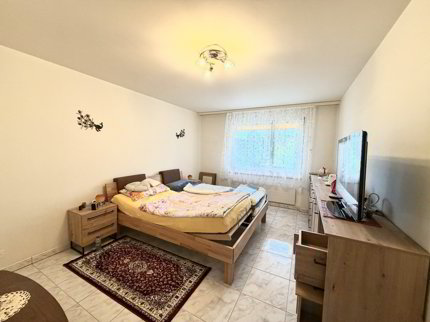 Charmante 4.5 Zimmer Wohnung mit schöner Weitsicht 1/5