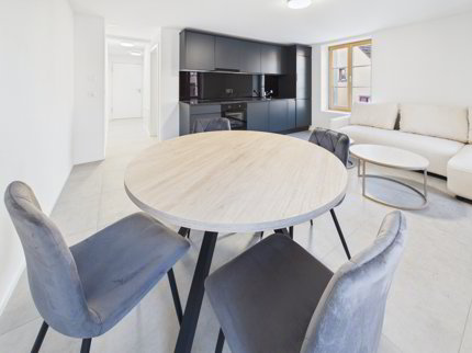 Charmante 2.5-Zimmer-Wohnung in ruhiger Lage in Hofstetten-Flüh 1/5