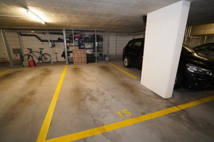 Einstellhallenplatz in Bottmingen 1/1