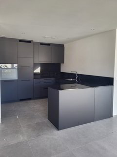 Moderne 3.5-Zimmer-Neubauwohnung mit Balkon in Gommiswald 1/5