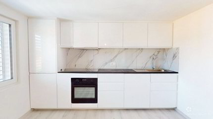 Frisch renovierte 2.5-Zimmer-Wohnung mit Balkon im Herzen von Herzogenbuchsee 1/3