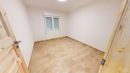 Neubau, moderne 6.5-Zimmer-Wohnung mit zwei Balkone 1/5