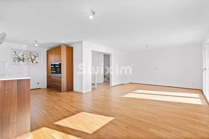 Detached villa in a green setting! 1/5