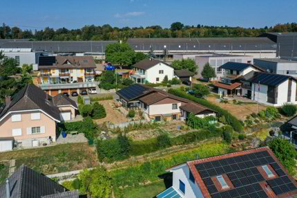 Einfamilienhaus mit grossem Garten an guter Lage 1/5
