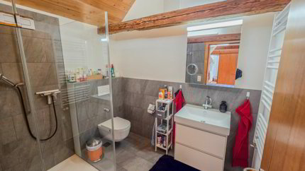 Charmanter 3½-Zimmer-Hausteil - umfassend saniert, mit idyllischem Aussenbereich 1/5