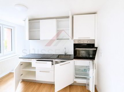 Neuwertiges 1.5-Zimmer-Studio im 1. Obergeschoss - kompakt, ruhig und sonnig 1/5
