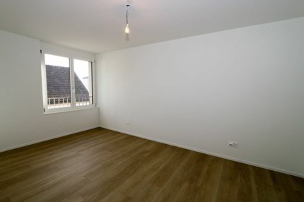 neuwertige 3.5-Zimmer-Wohnung an zentraler Lage 1/5