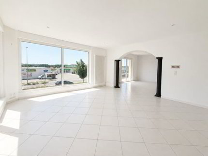 Appartement de 4,5 pièces à louer pour une durée déterminée de 3 ans 1/5