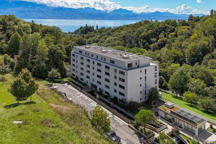 3.5 pièces lumineux avec grand balcon et vue dégagée sur le lac 1/5