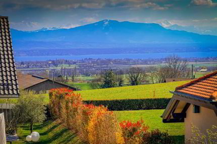 Magnifique villa jumelle à Genolier 1/5