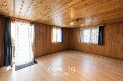 Sonnige 4.5 Zimmerwohnung mit Bergpanorama in Eischoll 1/5