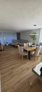 Helle, Grosszügige 4.5-Zimmerwohnung 1/5