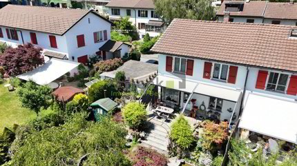 DEFH mit herrlichem Garten an ruhiger Familienlage 1/5