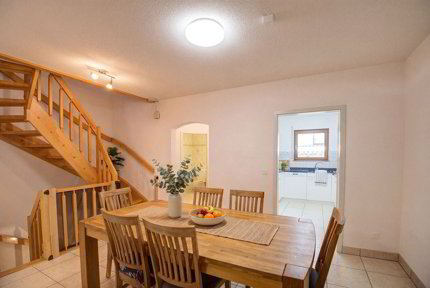 GROSSZÜGIGES REIHENMITTELHAUS IN DER NÄHE DES PFÄFFIKERSEES 1/5
