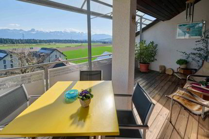Doppeleinfamilienhaus mit moderner Architektur und Weitsicht 1/5
