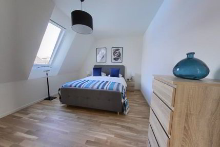 Newly renovated 75 m² 2-bedroom apartment 1/5