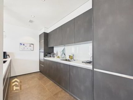 Grosszügige 5.5 Terrassenwohnung mit freiem Blick über das Rhonetal 1/5