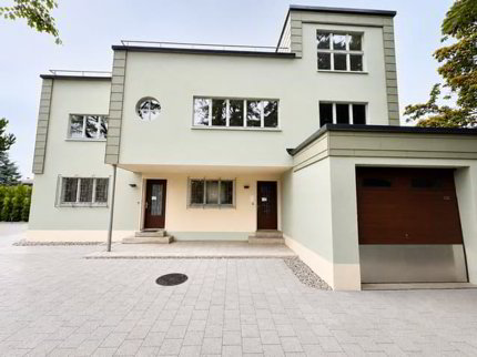 Duplex avec terrasse sur le toit et jardin privatif de 670m2 1/5