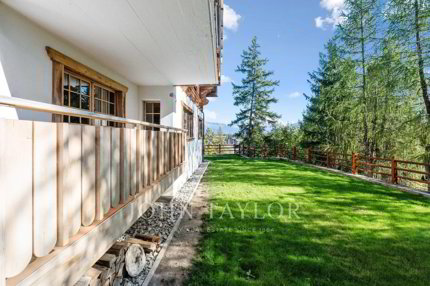 Chalet de 5.5 pièces en location à Crans-Montana - 250 m² 1/5