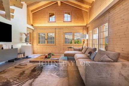 Chalet de 9 pièces en location à Randogne - 480 m² 1/5