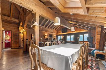 Duplex de 6.5 pièces en vente à Crans-Montana - 250 m² 1/5
