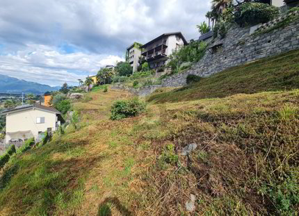 SOLEGGIATO E TRANQUILLO CON VISTA 1/5