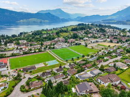 Coming Soon: Viel Raum, viele Möglichkeiten - Zweifamilienhaus an begehrter Lage in Meggen 1/1