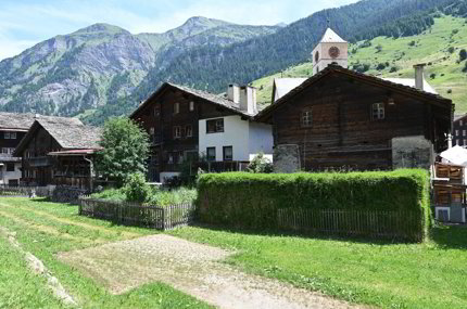 Geräumige 4.5 Zi-Ferienwohnung in Vals 1/5