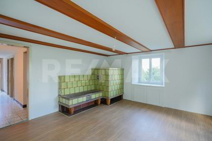 Grosszügiges 7 Zimmer-Haus mit herrlicher Aus- und Weitsicht 1/5
