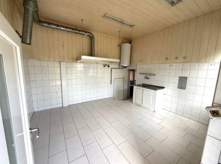 Verkaufsladen mit Schaufensterfront - Top-Lage an der Hauptstrasse 1/5
