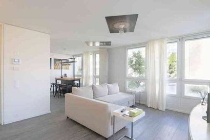 helle, moderne 2.5-Z.-Wohnung an sonniger Lage beim Yachthafen am See 1/5