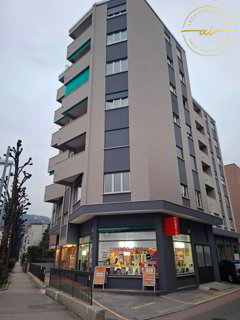 LOCALE COMMERCIALE CON VETRINA A CHIASSO 1/1