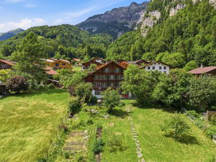 Charaktervolles 10.5 Zi.- Haus mit herrlichem Umschwung 1/5