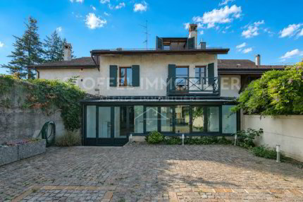 LARGE CHARMING VILLAGE HOUSE 1/5