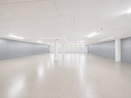 Entrepôt en location à Kägiswil - 420 m² 1/5