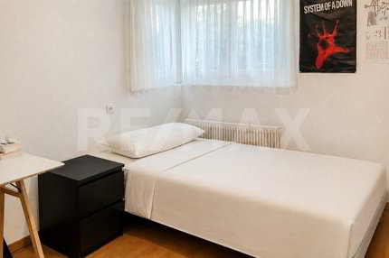 5.5 Zimmer Einfamilienhaus mit Pool, Garten und vielseitigem Aussenbereich 1/5