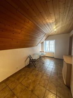 Petit appartement avec chambre séparée à louer à Porrentruy 1/5