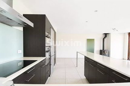 Bel appartement au dernier étage 1/5