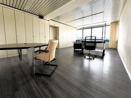 Administratif/Bureau 1 pièce 200 m2 à Ried b. Kerzers 1/3