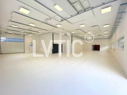 Bâtiment industriel, ateliers, bureaux de 2113 m2 à vendre à Collombey 1/5