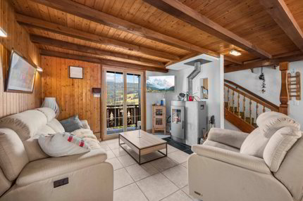 Maison de 8.5 pièces en vente à Châtel-St-Denis - 330 m² 1/5