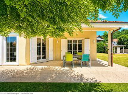 Spacieuse maison familiale, grand jardin verdoyant et garages pour 4 voitures + 2 places de parcs 1/5