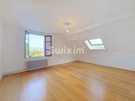 Elegant 8-room house Terre Sainte 1/5