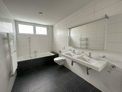 Schöne 5.5-Zimmer-Wohnung in Tavannes im 2. Stock 1/5