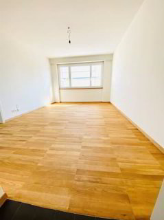 Komplett sanierte 2.5-Zwg mit atemberaubender Aussicht 1/5