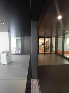 Surface de bureaux de 683 m² 1/5
