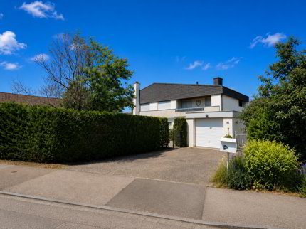 5½-Zimmer-Doppelhaushälfte mit sonnigem Garten an begehrter Wohnlage 1/5