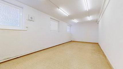 Gewerbefläche (150 m²) mit Laderampe 1/5